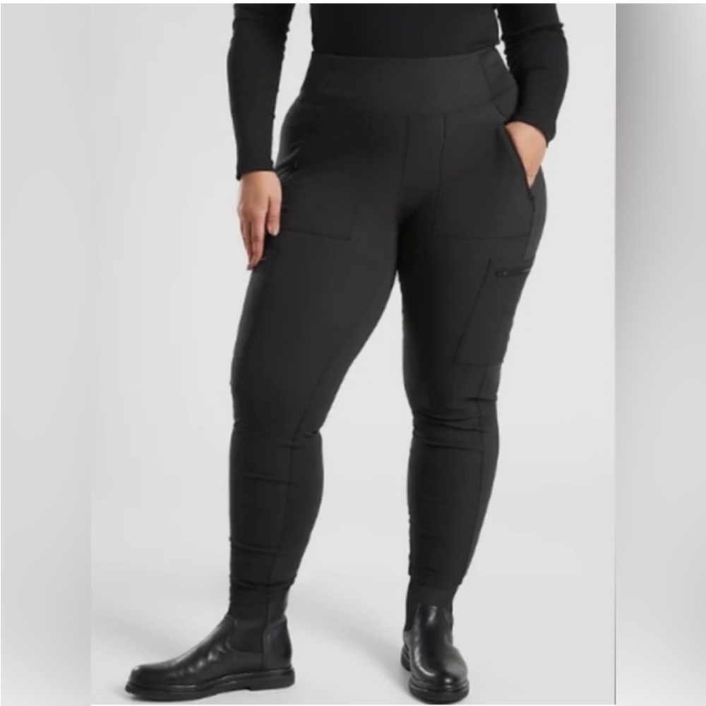 Athleta Headlands Hybrid Cargo II Tights in Black - Size 18